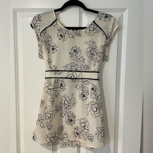 Motherhood Maternity Floral Top Size Small